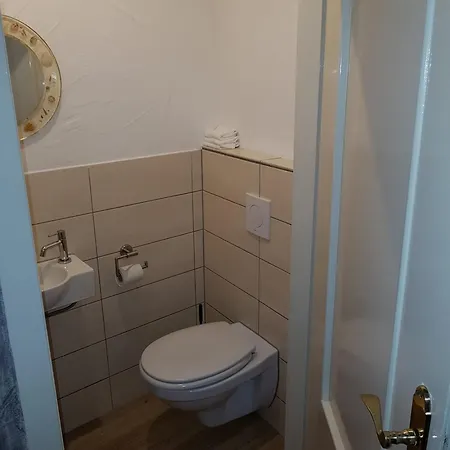 Haus Burgfrieden ゲストハウス コッヘム