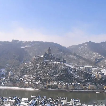 Haus Burgfrieden Гостевой дом 3*