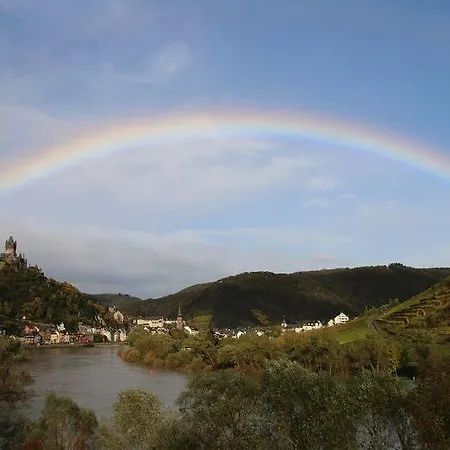 Haus Burgfrieden ゲストハウス コッヘム